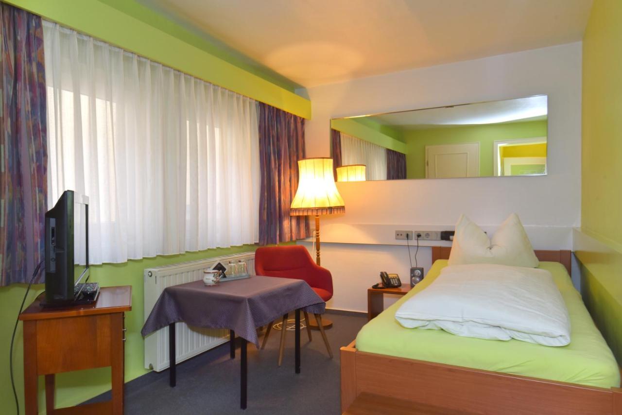 Hotel Goldene Sonne Arnstadt Luaran gambar